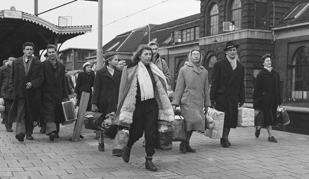Hongaarse vluchtelingen komen in 1956 aan in Nederland | Foto: Nationaal Archief